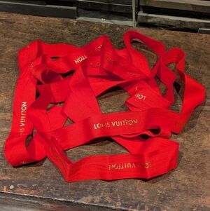 Auth! Louis Vuitton Holiday Eddition Ribbon